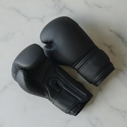 Home Boxing Girl Era Kit with FREE Black Wraps